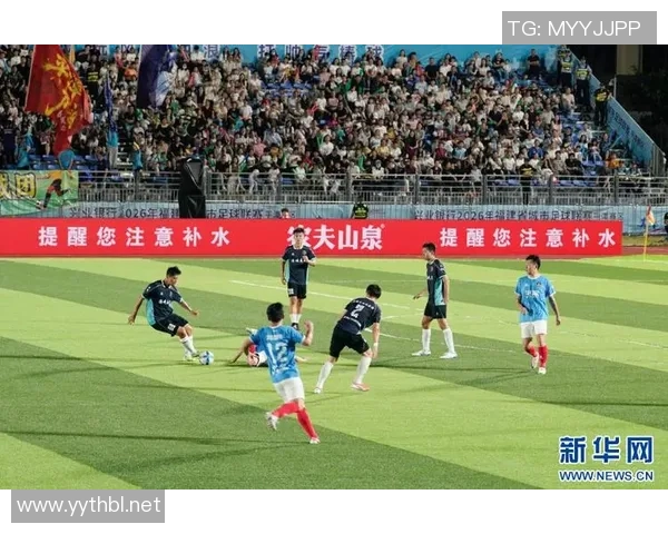 中国足球明星在绿茵场上的精彩瞬间与奋斗历程分享